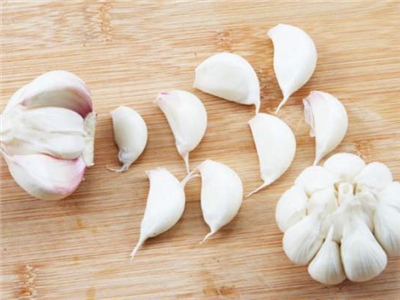 What are the ways to eat garlic(图1)